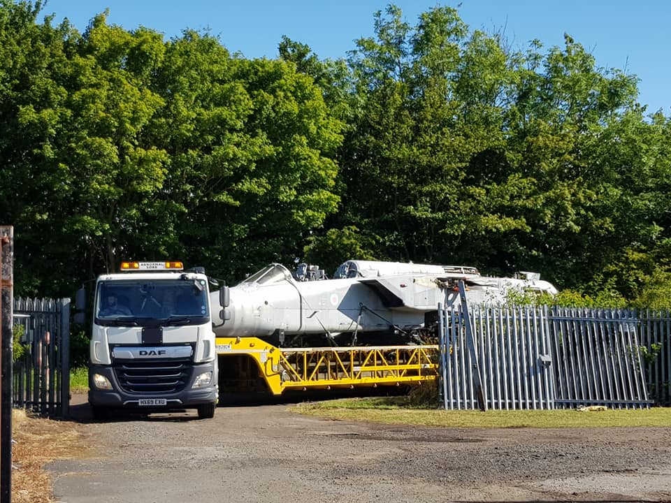 Tornado F3 ZE204 arriving at NELSAM